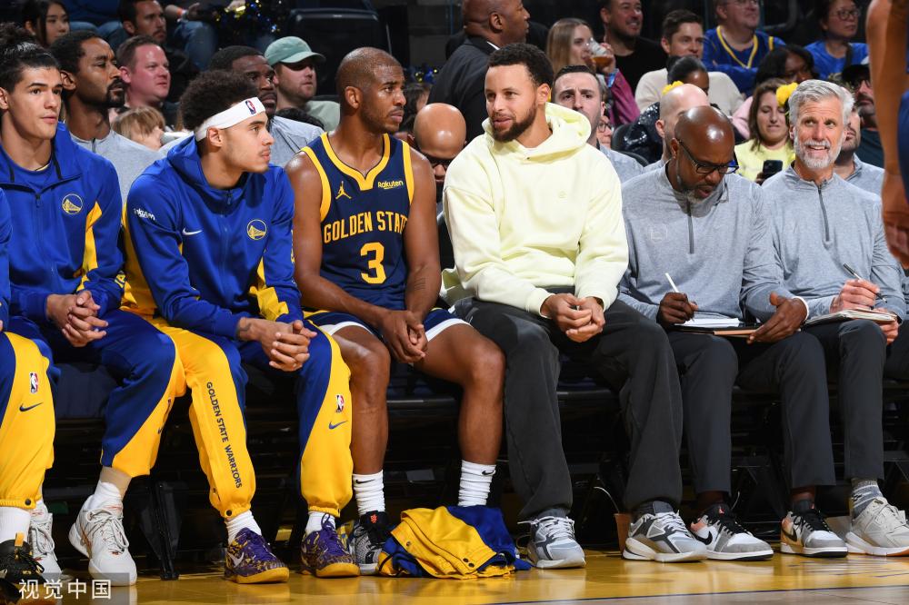 紧逼防守缩 紧逼防守缩