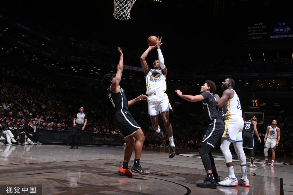 社交媒体上 社交媒体上