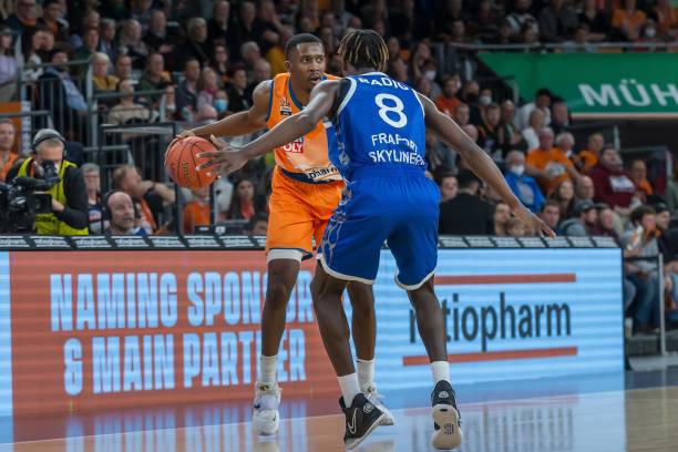 贾诚可能在 贾诚可能在